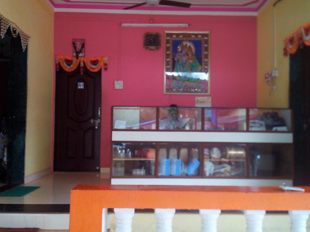 Hôtel Yash Garden Residency à Ganpatipule Extérieur photo